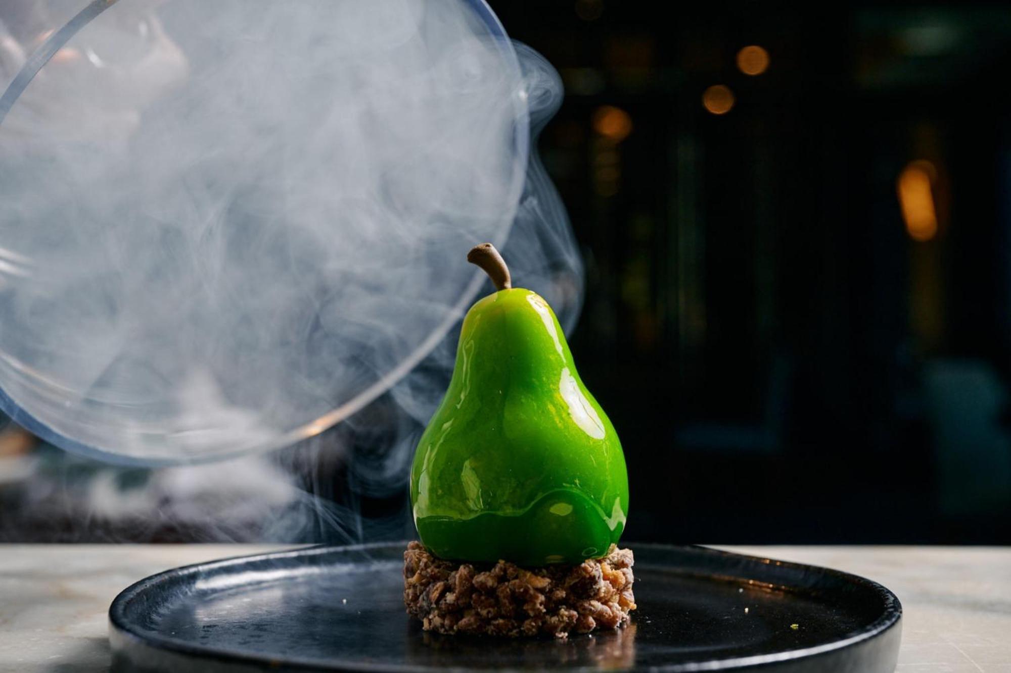 The Westin Melbourne Ξενοδοχείο Εξωτερικό φωτογραφία A pear dessert