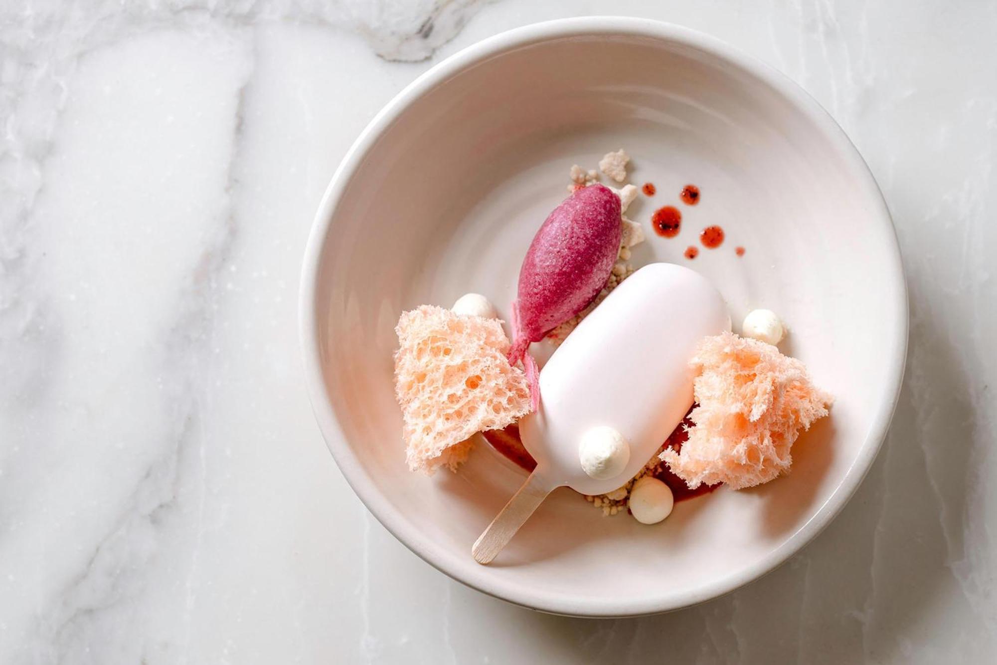 The Westin Melbourne Ξενοδοχείο Εξωτερικό φωτογραφία A dessert at the restaurant